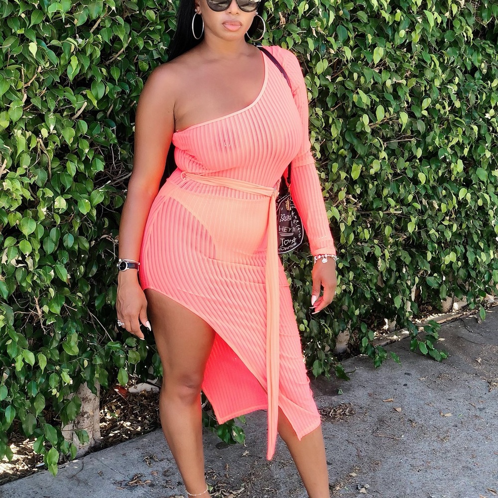 Pink Dress - Picture 4 of 4